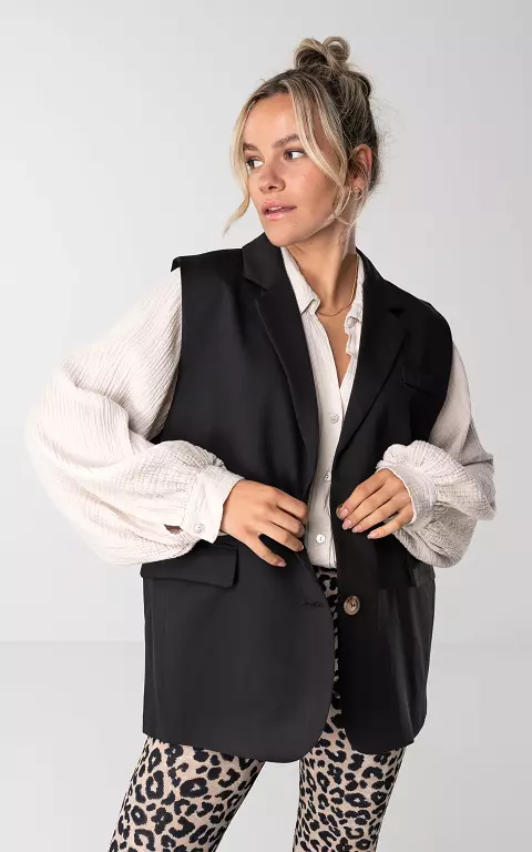 Oversized vest with pockets 