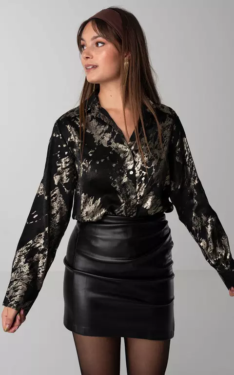 Blouse with print and buttons black gold