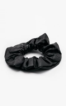 Leather-look scrunchie | Black | Guts & Gusto