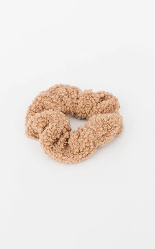 Teddy-look scrunchie | beige | Guts & Gusto