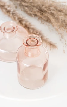 Glass vase with a narrow neck | light pink | Guts & Gusto
