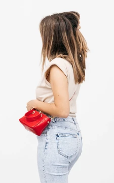 Leather shoulder bag with gold details | Red | Guts & Gusto