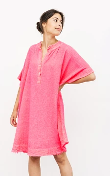 Katoenen jurk met parelmoer knoopjes | roze | Guts & Gusto