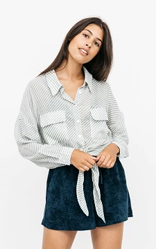 Blouse with a waist tie | white light green | Guts & Gusto