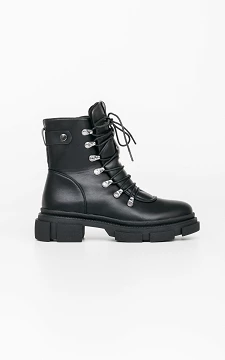 Combat-Boots mit silberfarbenen Details | schwarz | Guts & Gusto