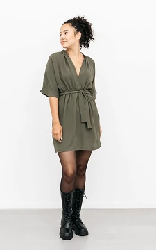 V-neck dress with side pockets | Green | Guts & Gusto