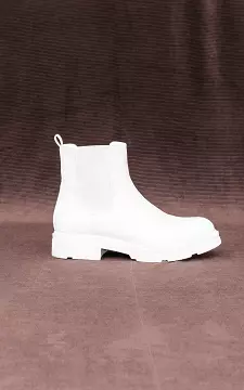 Chelsea boots | White | Guts & Gusto