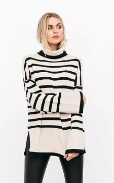 Oversized turtleneck sweater with stripes | beige black | Guts & Gusto