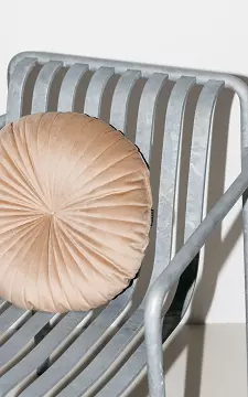 Round pillow with velvet-look | beige | Guts & Gusto