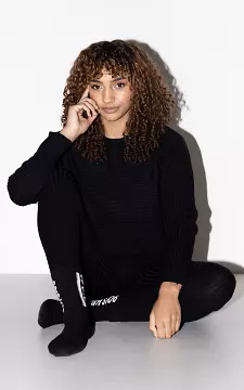 Comfy set of sweater and pants | black | Guts & Gusto