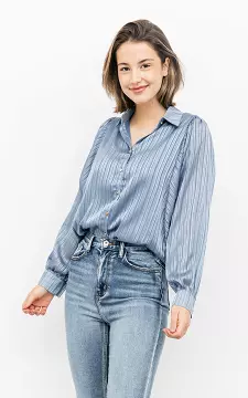 Satijnen look blouse  | Lichtblauw | Guts & Gusto
