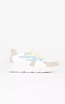 Pastell-Sneaker mit dicker Sohle | weiß beige | Guts & Gusto