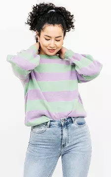 Striped sweater with round neck | light green lilac | Guts & Gusto