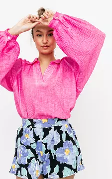 Cotton blouse with v-neck | Neon Pink | Guts & Gusto