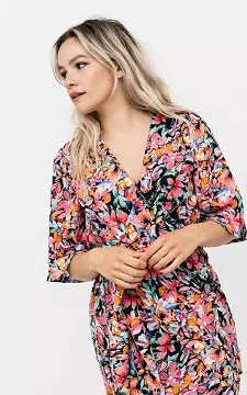 Wickel-Kleid mit floralem Muster | schwarz pink | Guts & Gusto