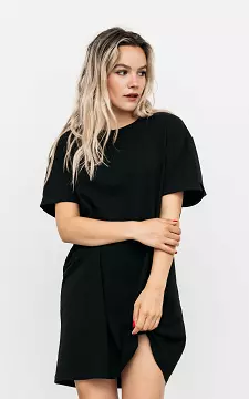 Basic T-shirt dress | Black | Guts & Gusto