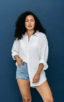 Oversized blouse with buttons | White | Guts & Gusto