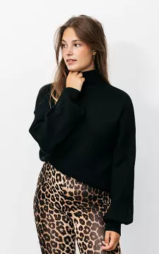 Turtleneck sweater with puffed sleeves | Black | Guts & Gusto
