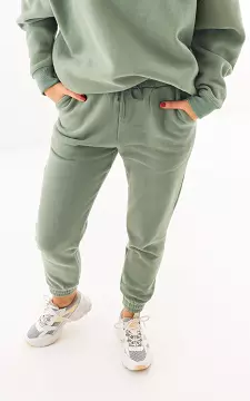 Sweatpants with two side pockets | Green | Guts & Gusto
