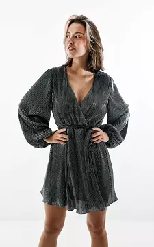 Metallic plissé jurk met strikdetail | Zilver Zwart | Guts & Gusto