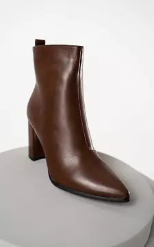 Ankle boots with pointed noses | Brown | Guts & Gusto