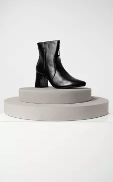 Boots with block heel | Black | Guts & Gusto