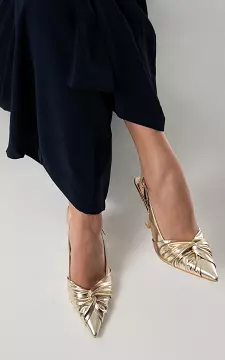 Satin-look pointed heels | Gold | Guts & Gusto