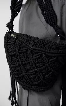 Macrame shoulderbag with zip | Black | Guts & Gusto