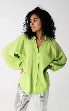 Cotton blouse with buttons | Light Green | Guts & Gusto