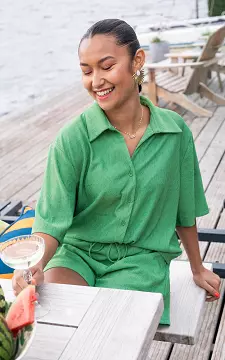 V-hals blouse met knopen | Groen | Guts & Gusto