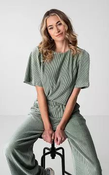 Velvet top with ribbed detail | Mint | Guts & Gusto